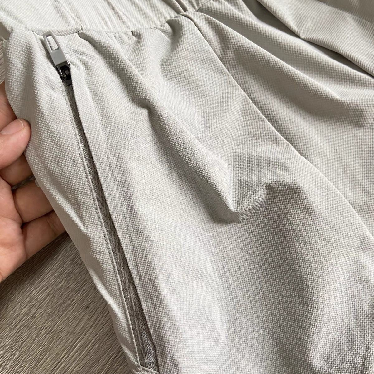 Breathable Mesh Texture Men's shorts