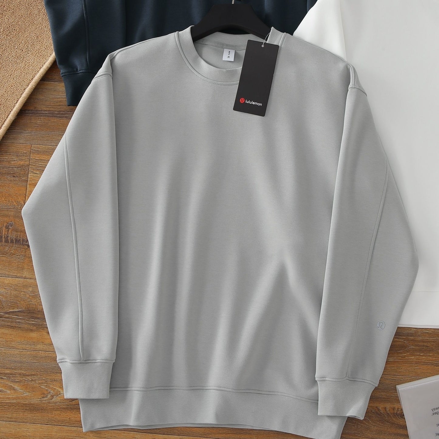 Lululemon Smooth Spacer Classic Fit Crew