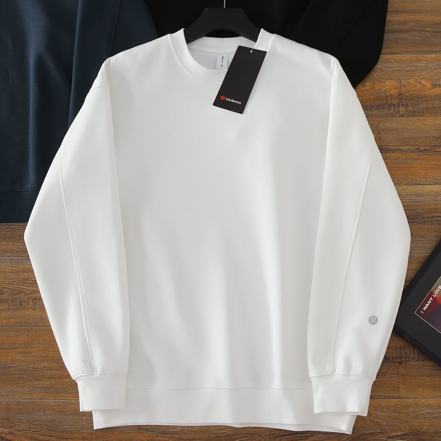 Lululemon Smooth Spacer Classic Fit Crew