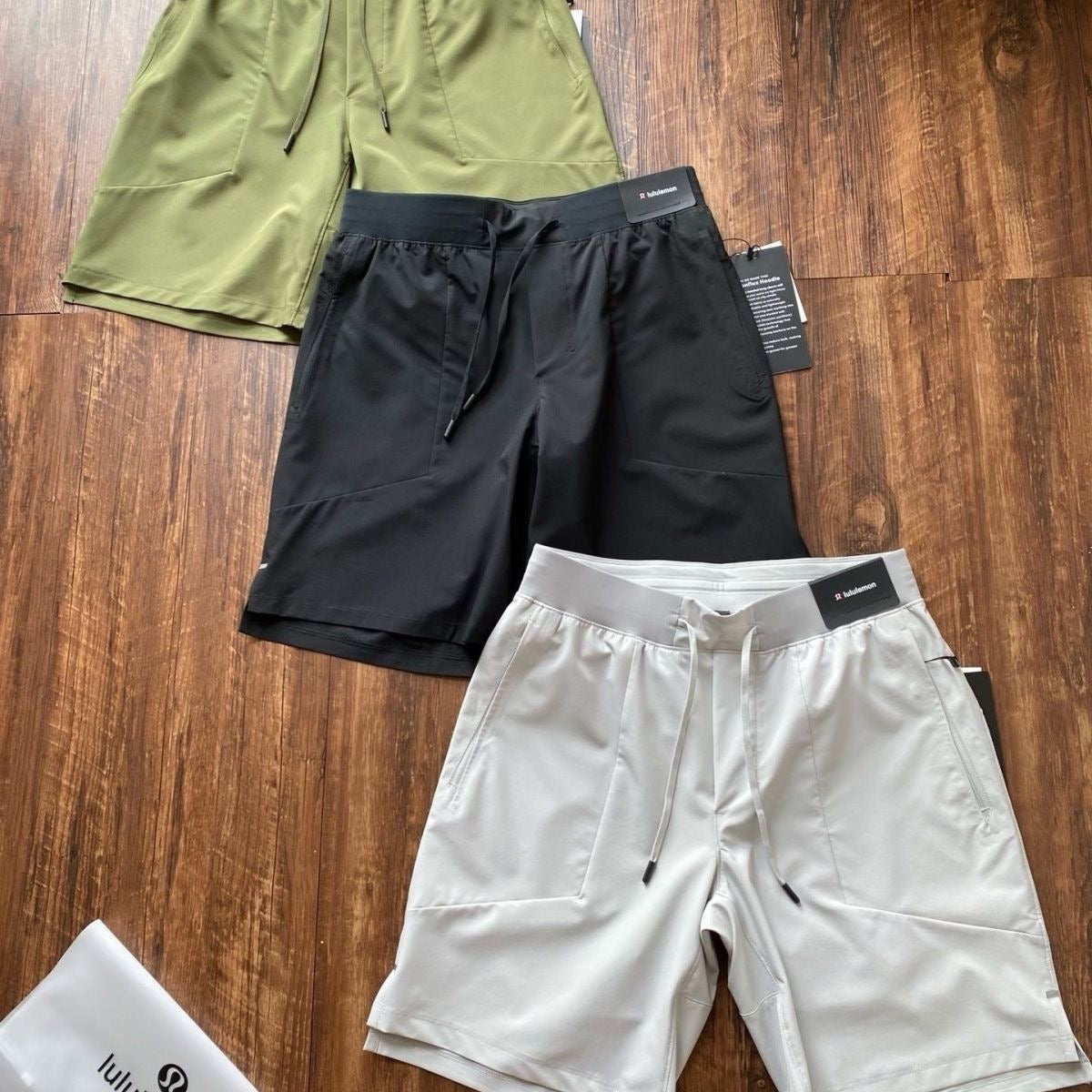 Lulu Lemon Outdoor Casual Sports  Active  Wear Shorts