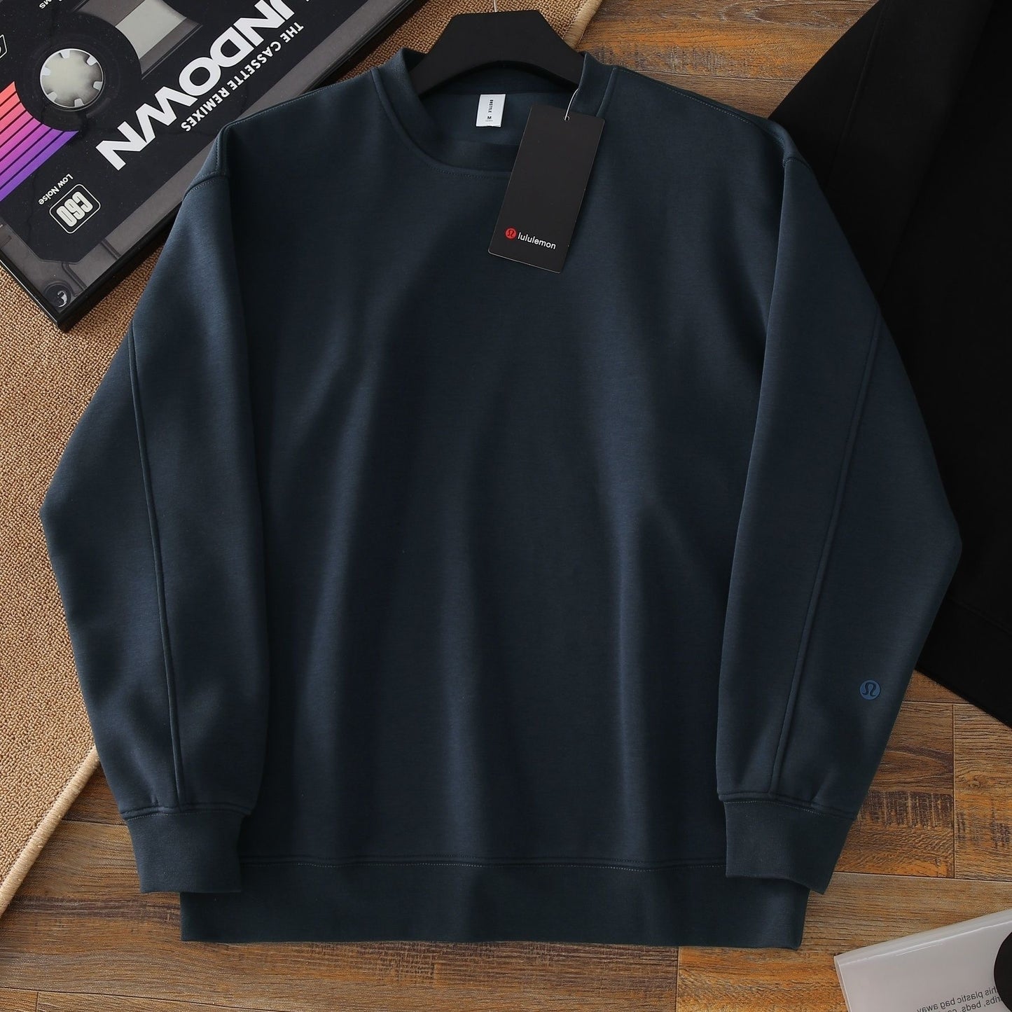 Lululemon Smooth Spacer Classic Fit Crew