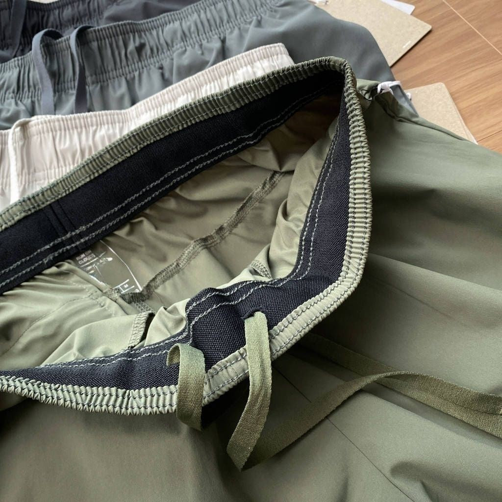 On Men’s Core Running shorts