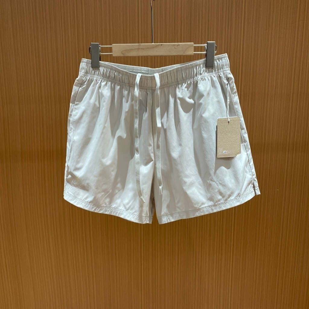 On Men’s Core Running shorts