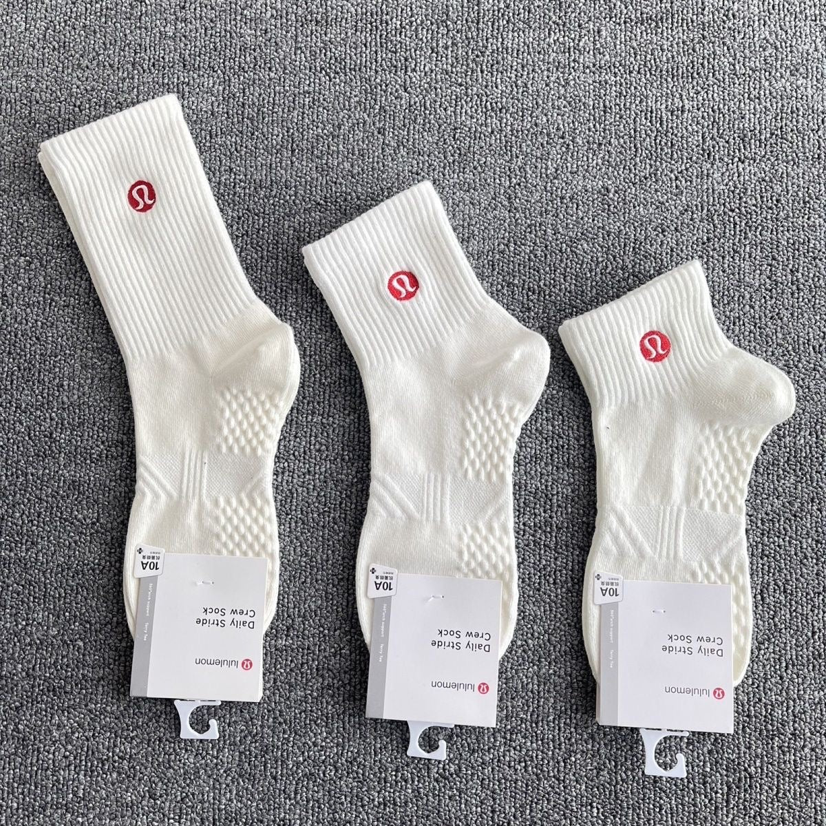 Lulu embroidered pure cotton high socks