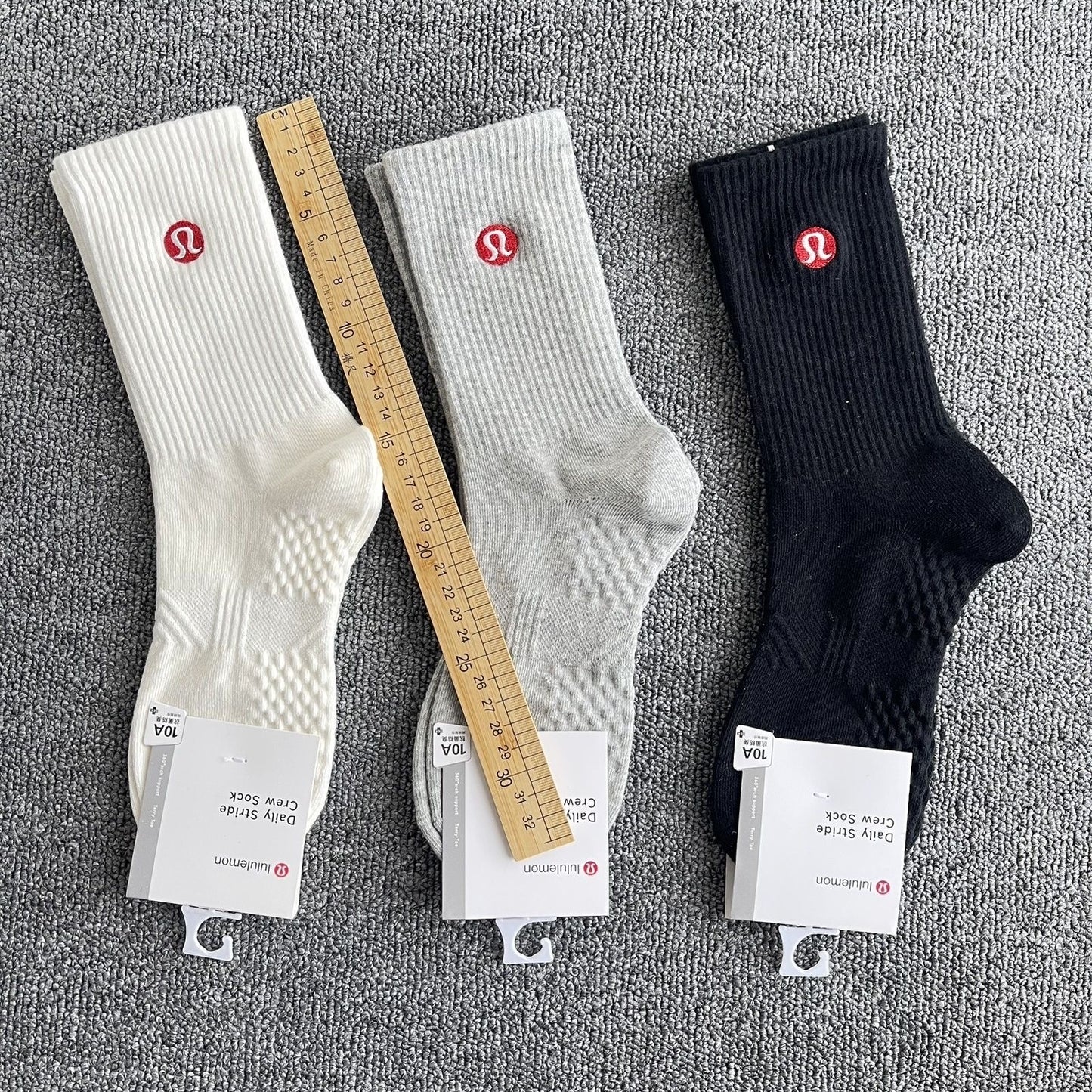 Lulu embroidered pure cotton high socks